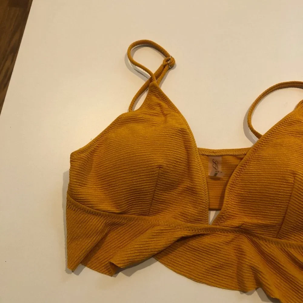 NWT JJ Queen Orange Ruffle Bikini Swim Top Large